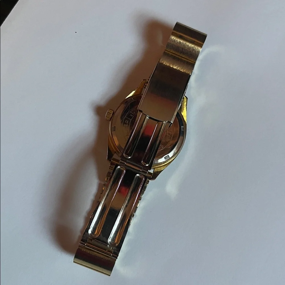 Vintage Gold Jean Cardot 17-jewel mechanical wristwatch